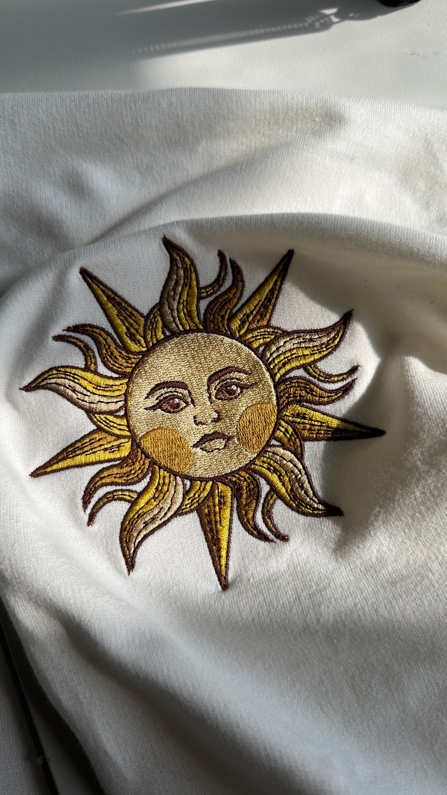 Sun & moon tee